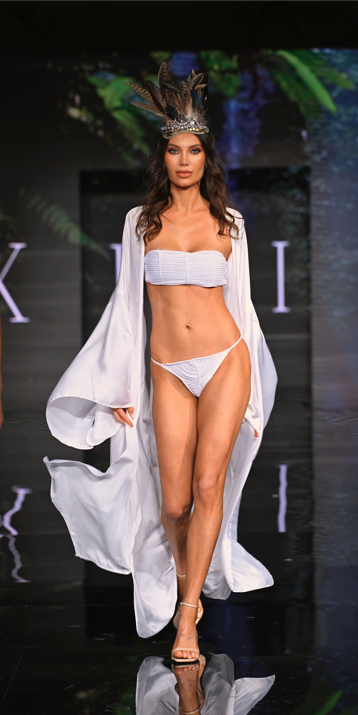 WHITELUXE Banded Bandeau Bikini