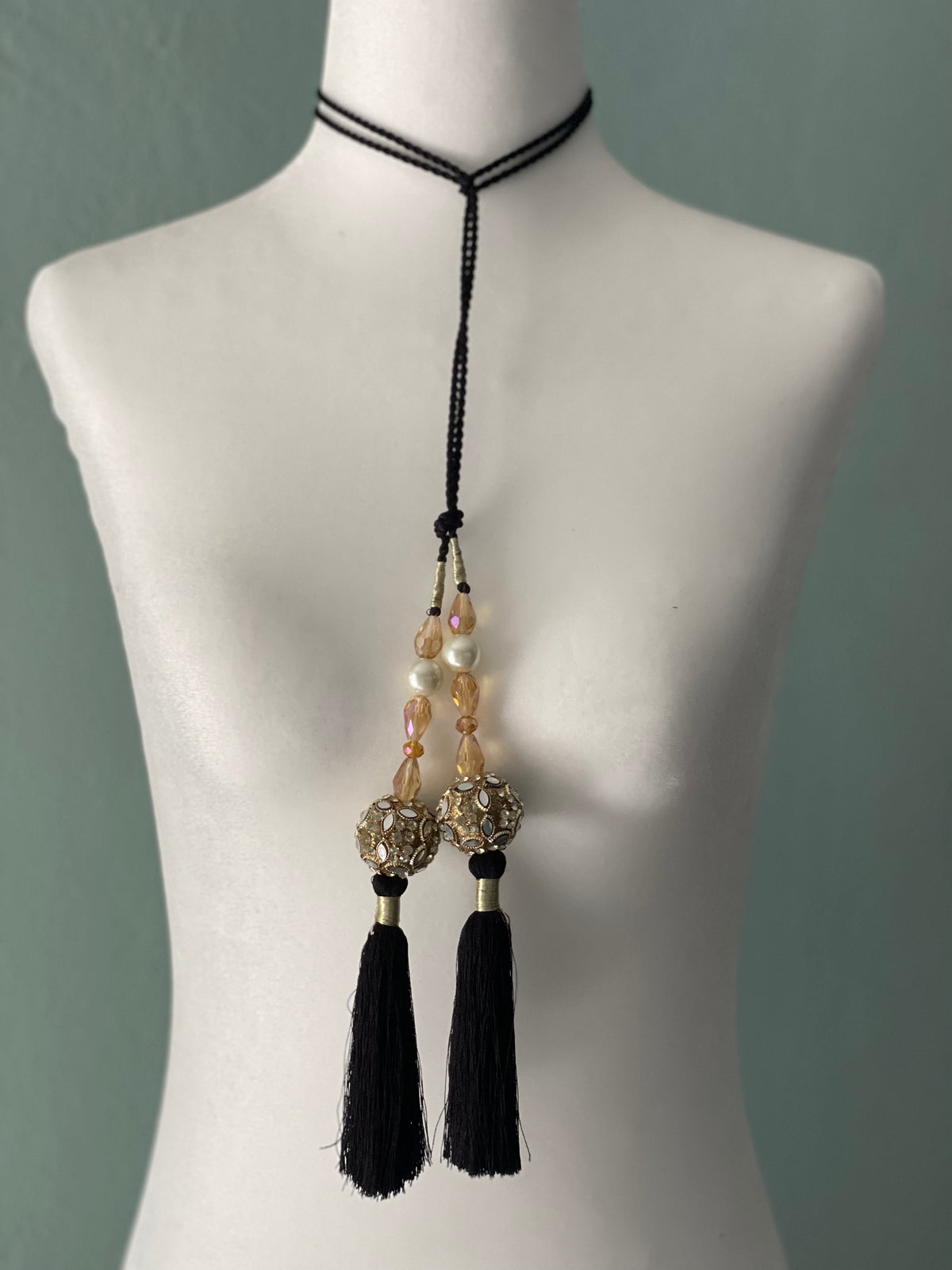 Tasseled Crystal Lariots
